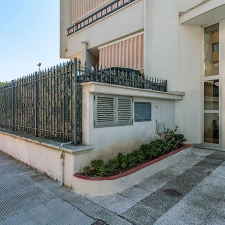 Locazione Turistica Fusillo Lorusso Con Parcheggio Privato In Loco Apartment Barletta Exterior foto